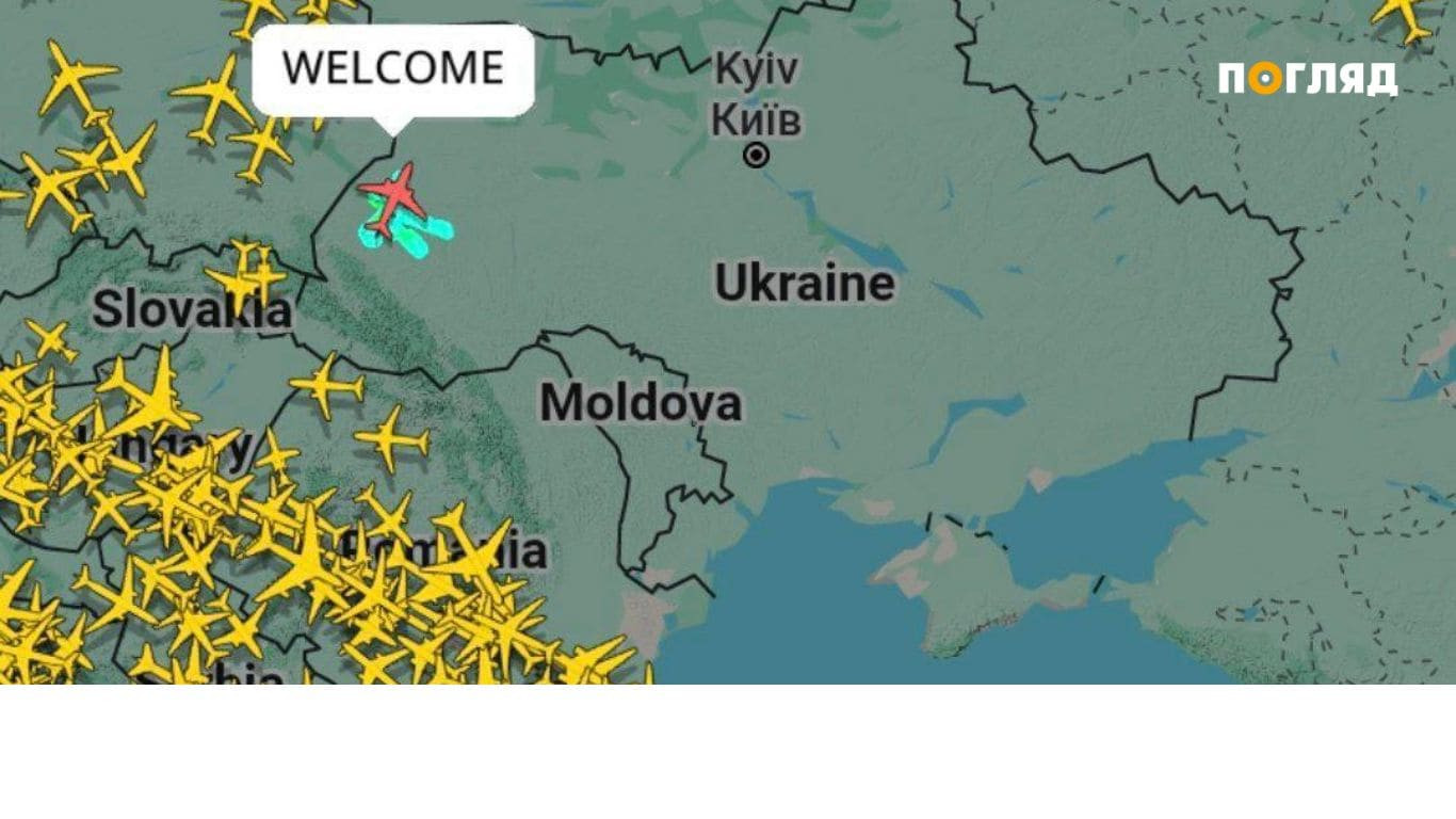 Один із двох шведських літаків-розвідників здійснив пробний політ над Львовом (ФОТО) - зображення